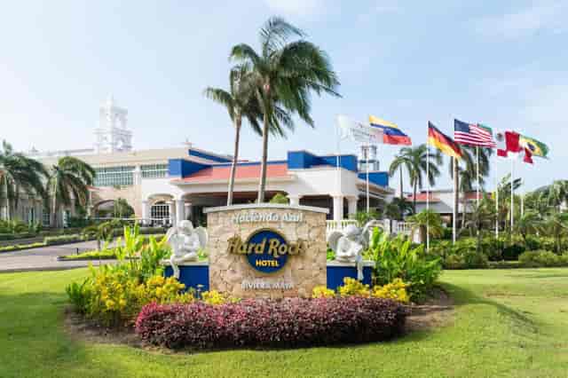 Hard Rock Riviera Maya outdoor venue for corporate retreats and incentive programs.