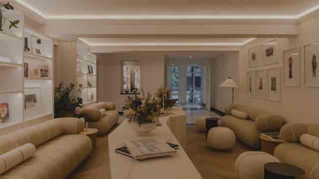 Sophisticated boutique Relax Room lounge for VIP receptions and private event breakout sessions.