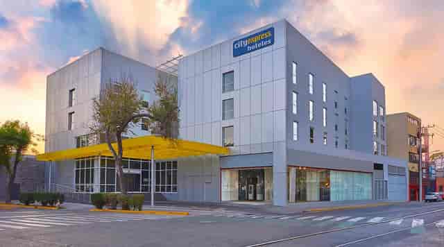 CITY EXPRESS BY MARRIOTT CIUDAD DE MÉXICO LA VILLA desde $1,435 - opiniones  y comentarios - hotel -