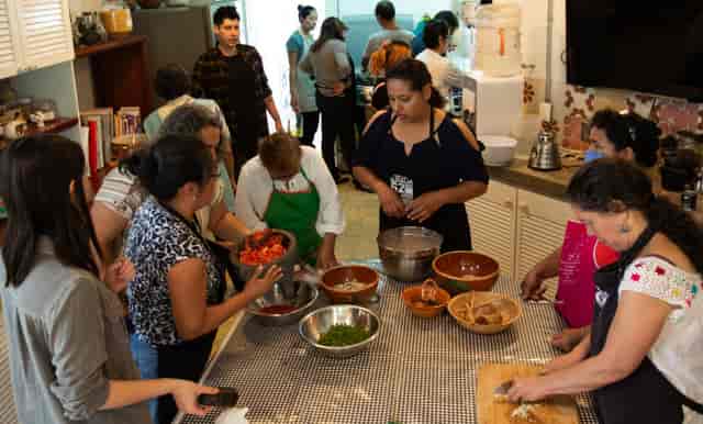Interactive culinary teambuilding workshop at Salón Huev@, Casa Gallina kitchen.