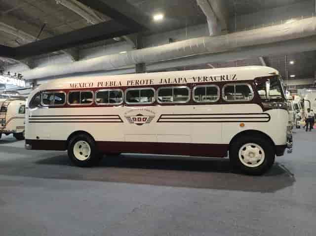 Vintage bus experiential centerpiece at Expo Santa Fe trade show for brand activation and marketing.
