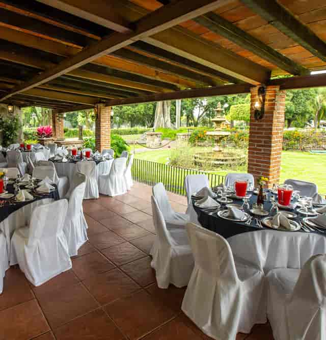 Hacienda Cocoyoc outdoor event space with garden views for weddings and corporate banquets.