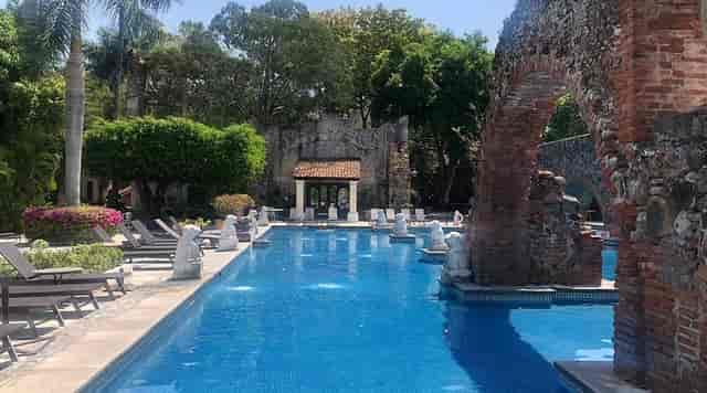 Upscale outdoor garden venue at Hotel Hacienda Vista Hermosa for boutique incentive receptions.
