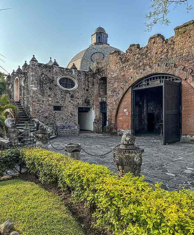 Rustic stone courtyard at Lienzo Charro, Hotel Hacienda Vista Hermosa for outdoor wedding events.