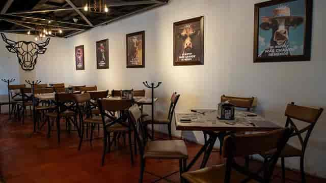 Iztapalapa Historical Archive rustic reading room for intimate team lunches and breakout sessions.