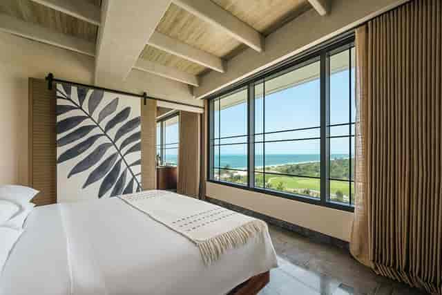INSPIRA Business Suite with panoramic ocean view for executive retreats and luxury incentive travel.