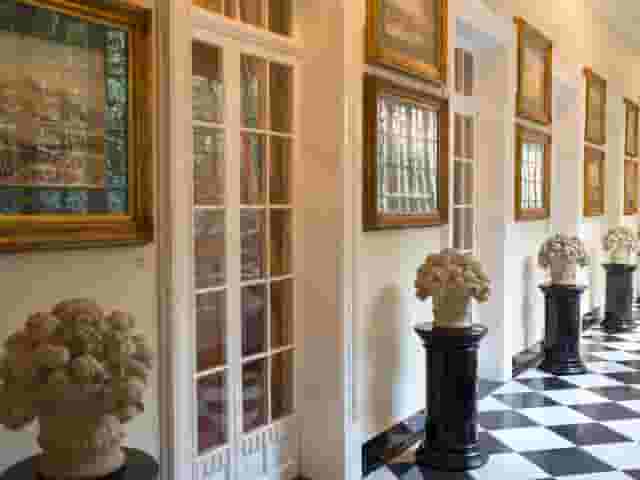 drawing room