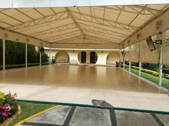 Banquet hall