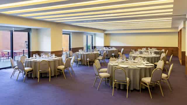 Banquet hall