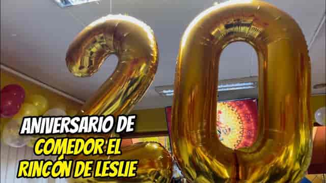 Mylar number balloons at a Mercado Leandro Valle anniversary event for a local dining celebration.