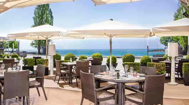 Le Lobby waterfront event venue with modular seating for corporate receptions or social gatherings.