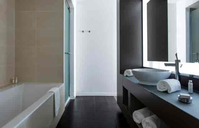 Modern luxury hotel bathroom at Starling Hotel Lausanne, ideal for VIP corporate event site visits.