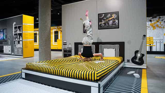 Lausanne Room
