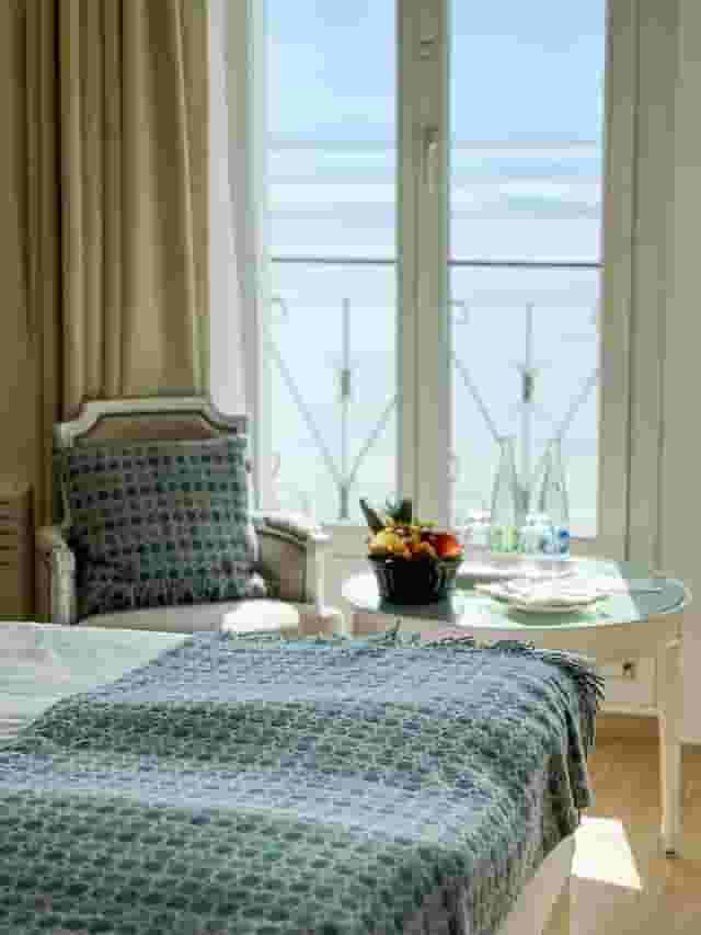 Room E