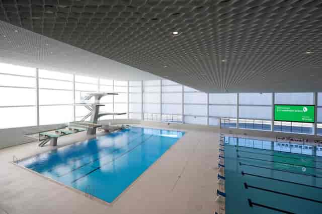 Modern swimming pool at Vaudoise Aréna for high-end sporting events and product launches.