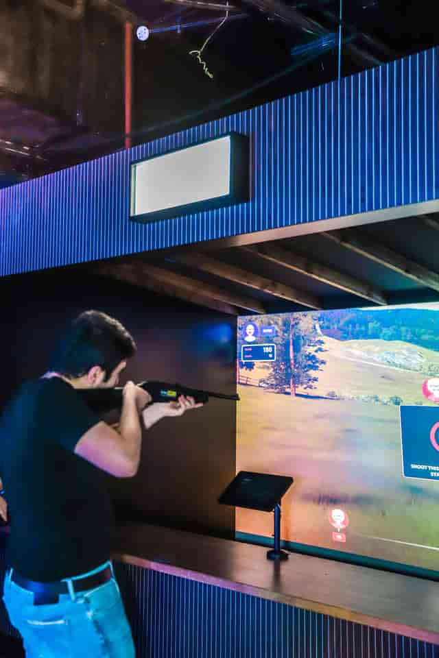 Shooting Pool simulation at Star Pins: interactive team building for trade show booths.