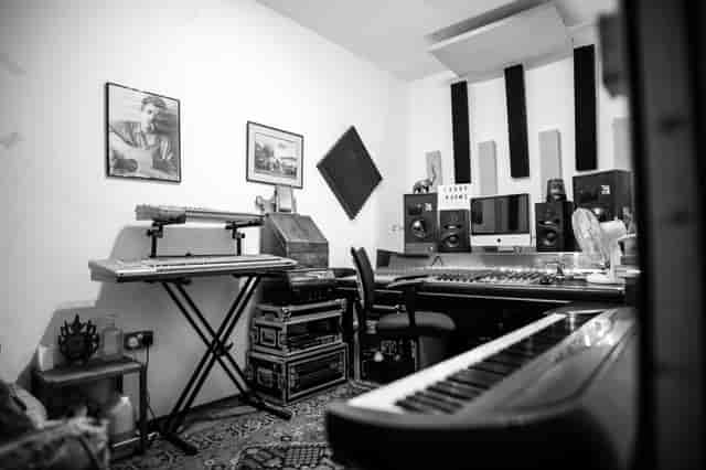 Soundproof music recording booth for content production studio rental.