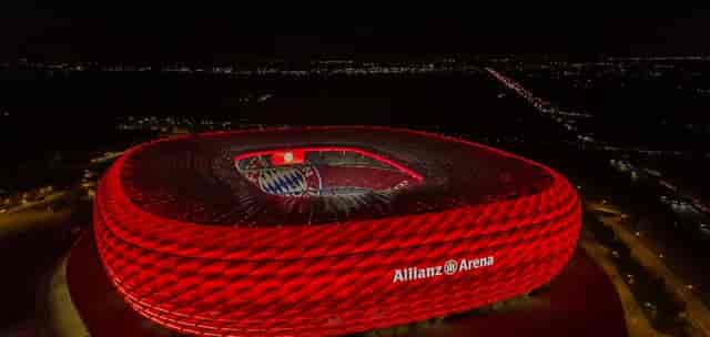 Presenterbox 6 at Allianz Arena: Premier venue for corporate galas and global keynote events.