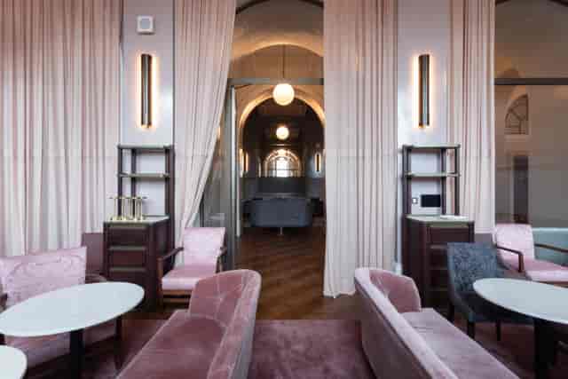 Elegant meeting space in Supporters' House, ideal for networking events and gatherings.