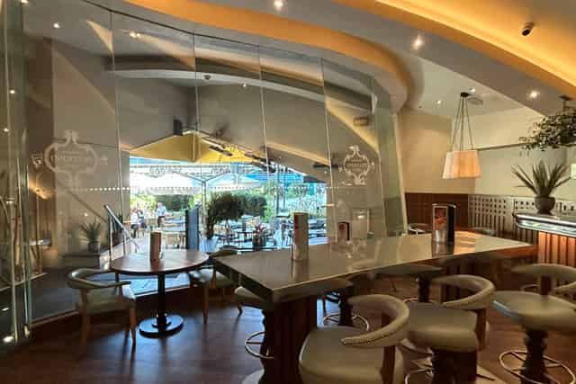 Bar