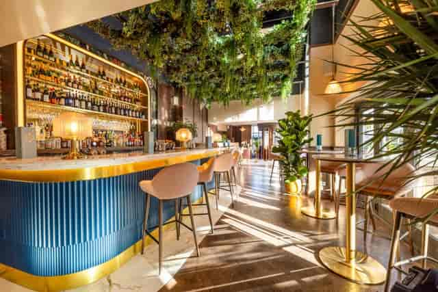 Piccolino Mayfair bar: stylish biophilic venue for corporate receptions and brand activations.