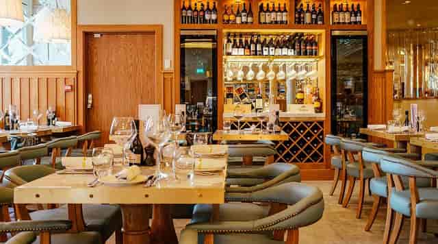 Upscale Piccolino Mayfair restaurant for corporate dinners and VIP networking events.