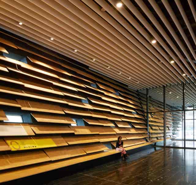 V&A Dundee Upper Foyer: tiered slat venue for corporate receptions and event hosting.