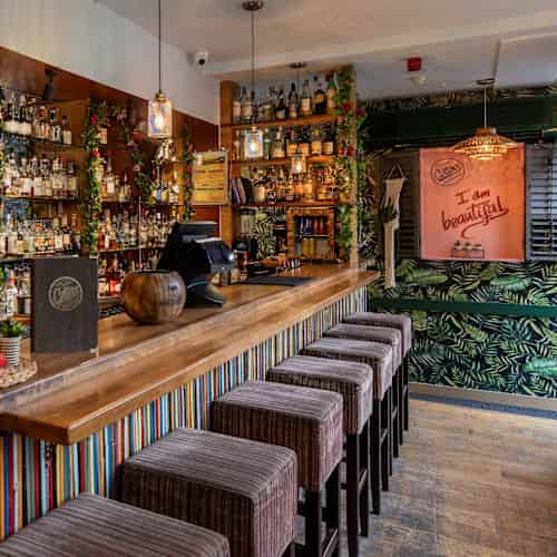 Cocktail bar