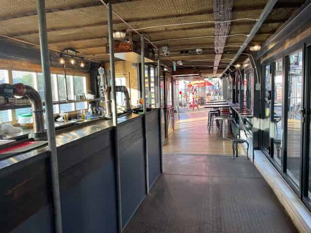 Indoor Middle Deck