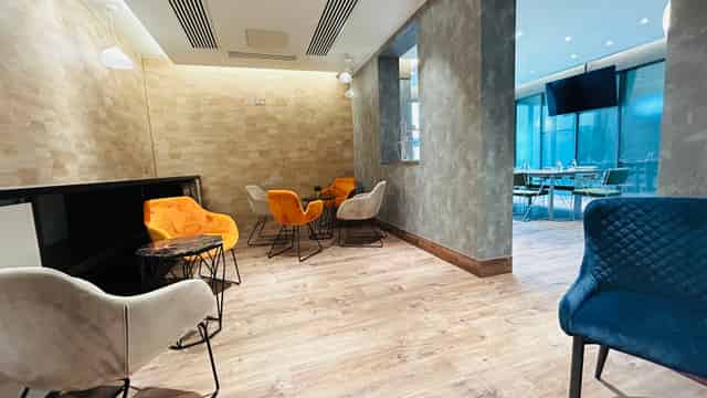 Club Lounge 