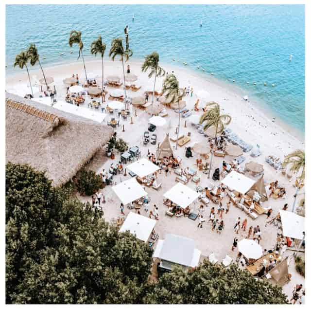 Beach Lounge