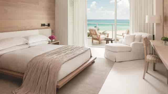 Luxury oceanfront dining room at The Miami Beach EDITION for high-end incentive travel events.