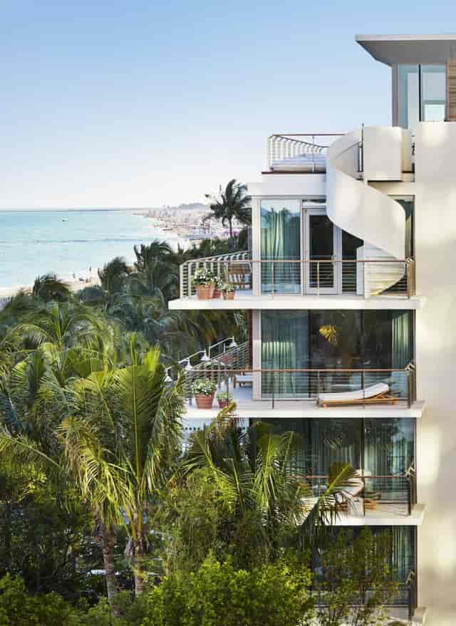 Oceanfront Miami Beach EDITION studio venue with private balconies for incentive travel events.