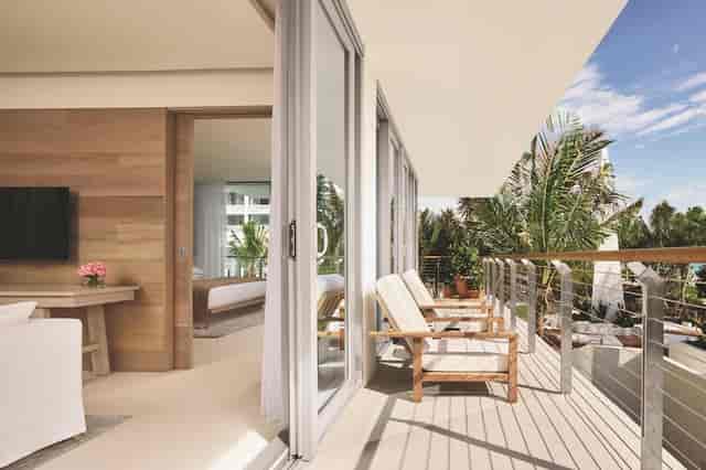 Luxury Miami Beach EDITION suite for VIP events and executive breakouts.