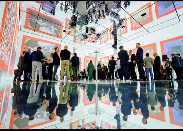 Dynamic event space with reflections and projections for networking and innovation.