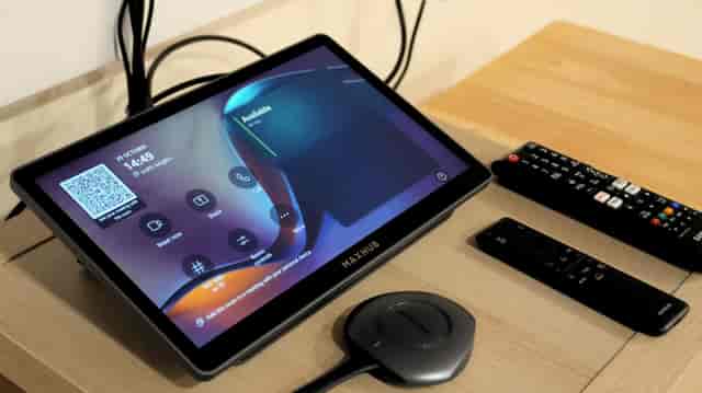 MAXHUB huddle room control console for seamless hybrid meeting room setup.