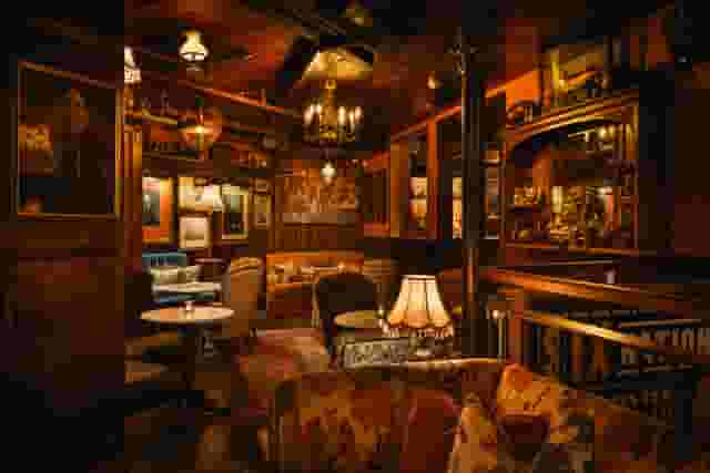 Mr Fogg's City Tavern
