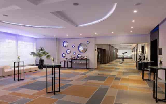 Belweder room in Sofitel Warsaw, modern event space ideal for receptions and engagements.