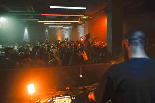 93 Feet East - image 2