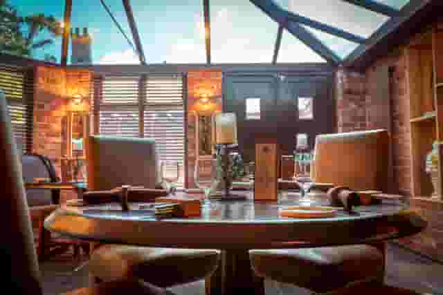 Lounge Bar