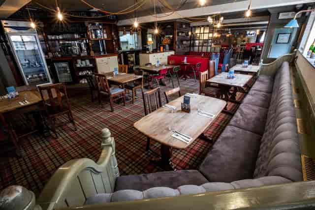 Cozy restaurant booth for small meetings and gatherings at The Larwood & Voce.