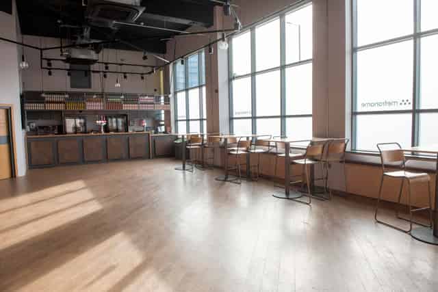 Bar & Atrium