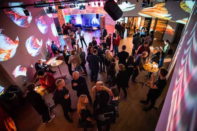 Bar & Atrium