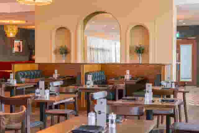 Spotlight Bar & Restaurant
