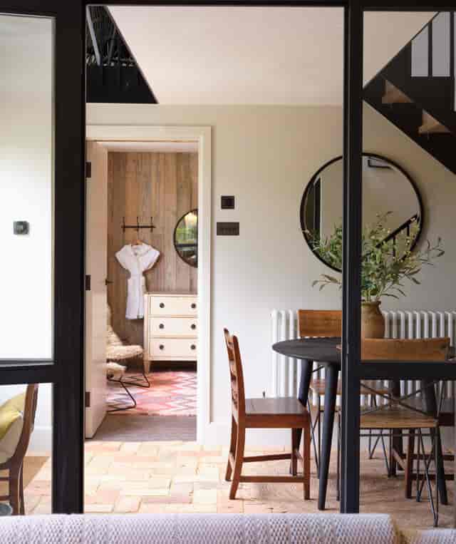 Private Dining Barn Calcot - stylish meeting space for events and brainstorming sessions.