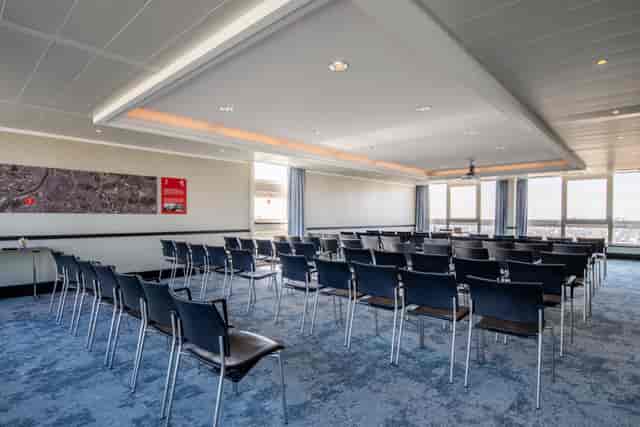 Albertdok meeting room at Crowne Plaza Antwerp: theater-style seminar and presentation space.