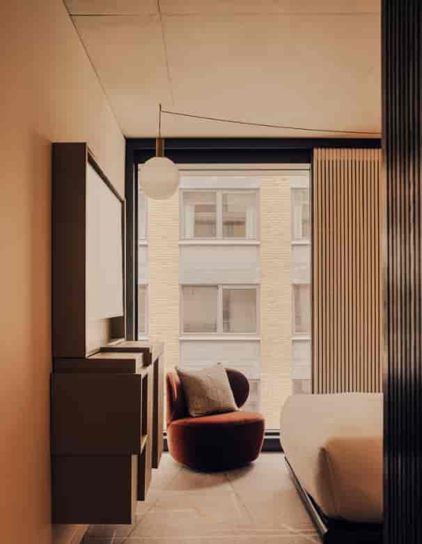 Luxury Shoreditch meeting room, natural light, event space