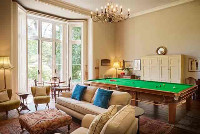 Rippon Hall venue, elegant lounge for executive retreats and creative networking events.