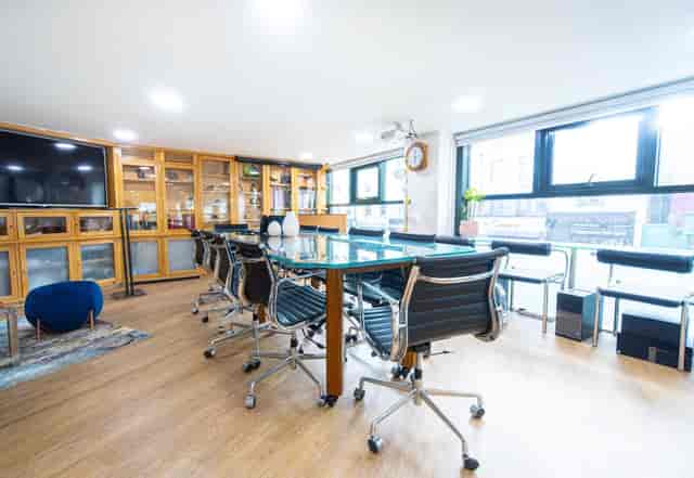 Camden Gateway event space, modern boardroom, AV, meeting venue