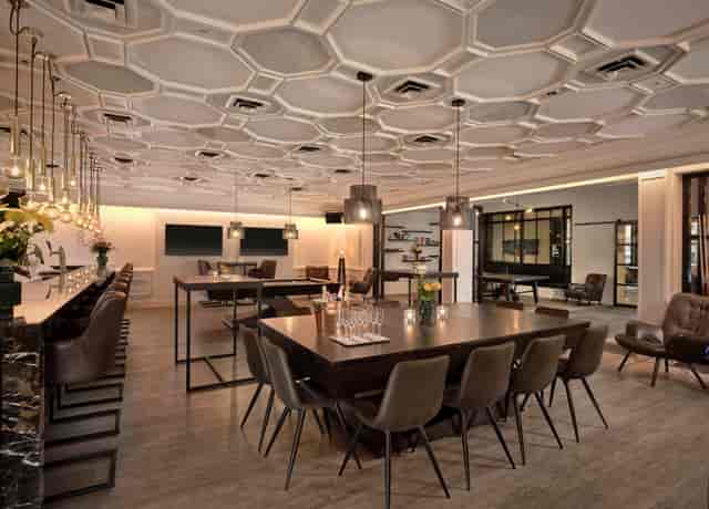 Eindhoven Park Plaza 25 Watt meeting room, modern design, event venue